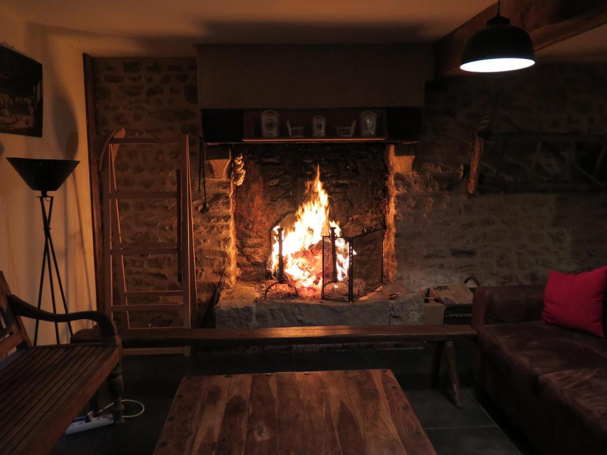 La Ferme De Pomereix Le Dorat Exteriör bild
