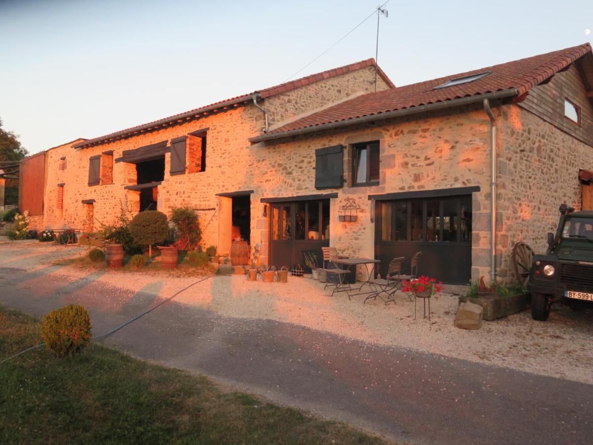 La Ferme De Pomereix Le Dorat Exteriör bild