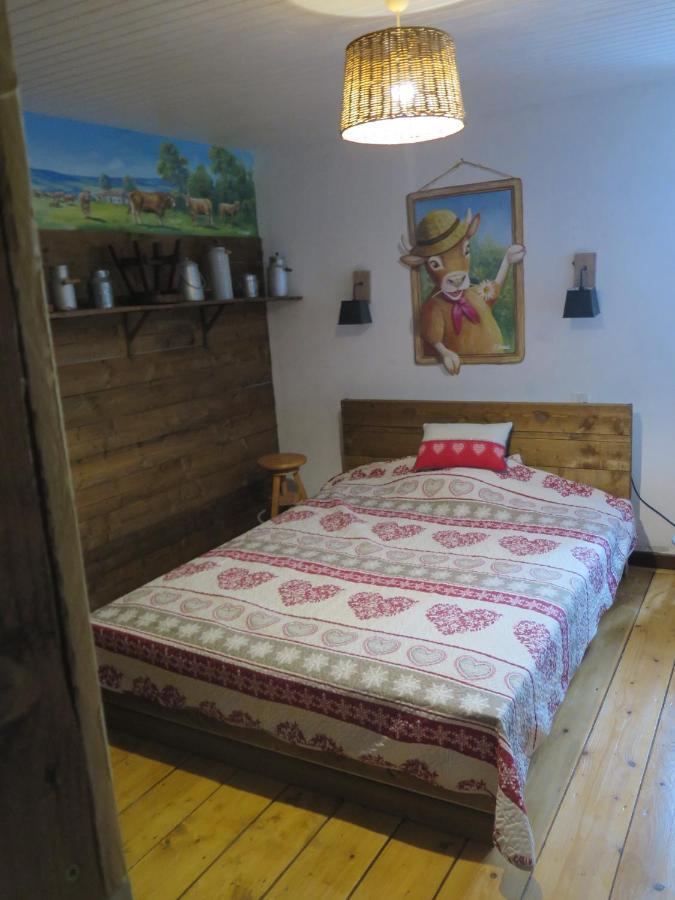 La Ferme De Pomereix Le Dorat Exteriör bild