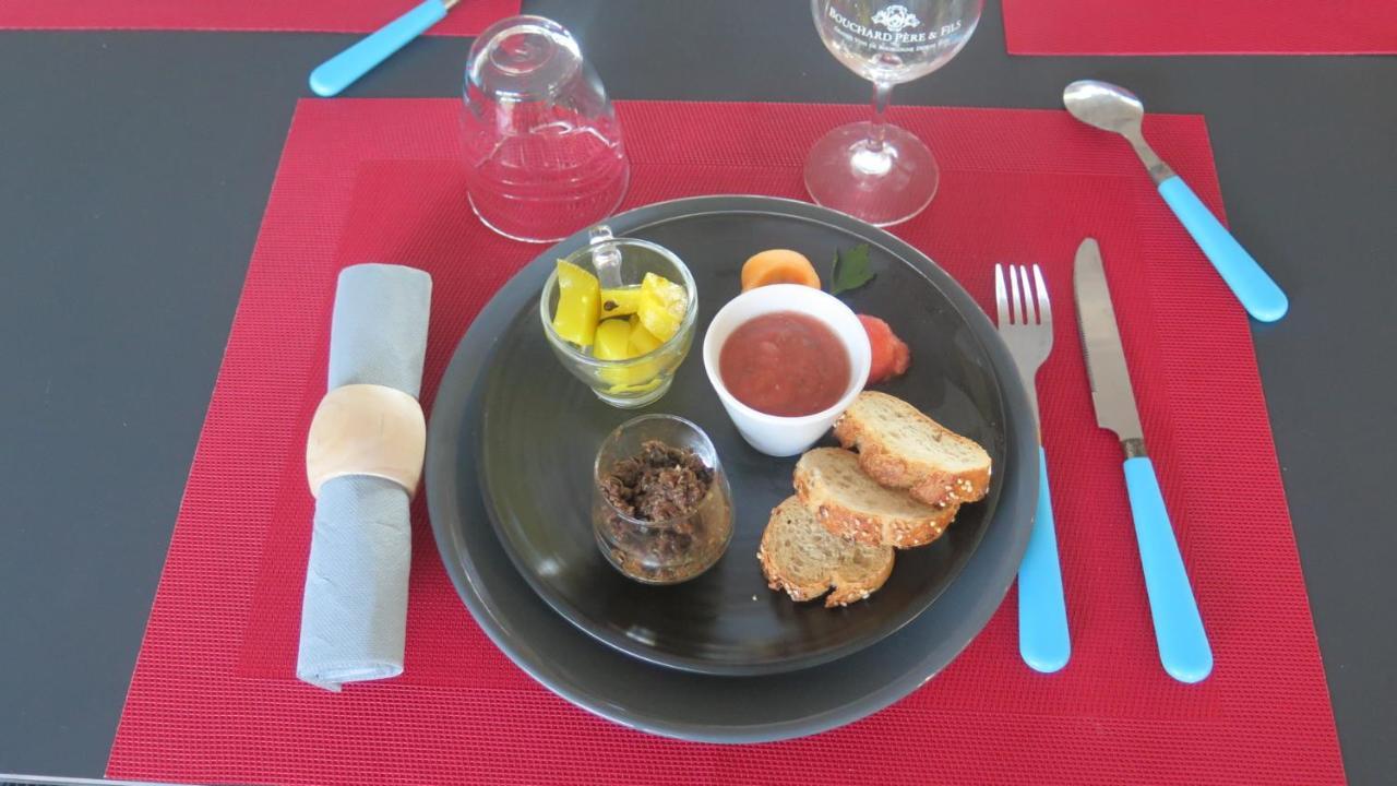 La Ferme De Pomereix Le Dorat Exteriör bild